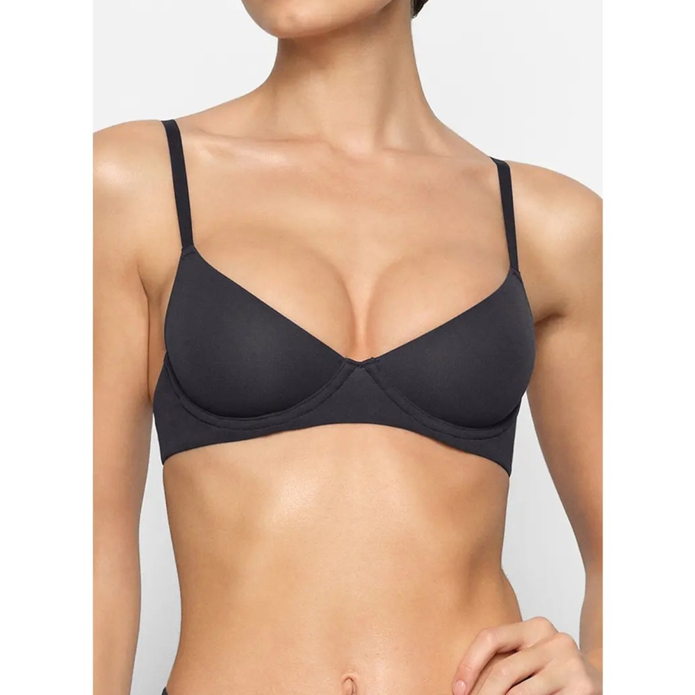 SKIMS NWOT Fits Everybody Unlined Demi Bra- Size 34B